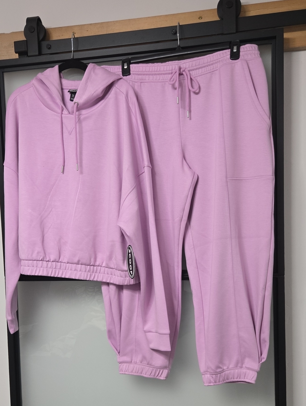 NWT SCOOP SWEATSUIT. XL/XXL
